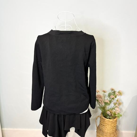 Gorgeous vintage y2k black fitted button-up cardigan with insane bell sleeves - Picture 5 of 6